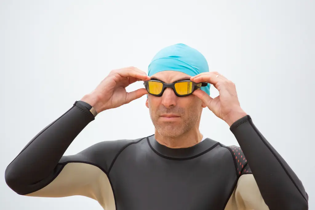 serious-sportsman-in-wetsuit-wearing-goggles.jpg